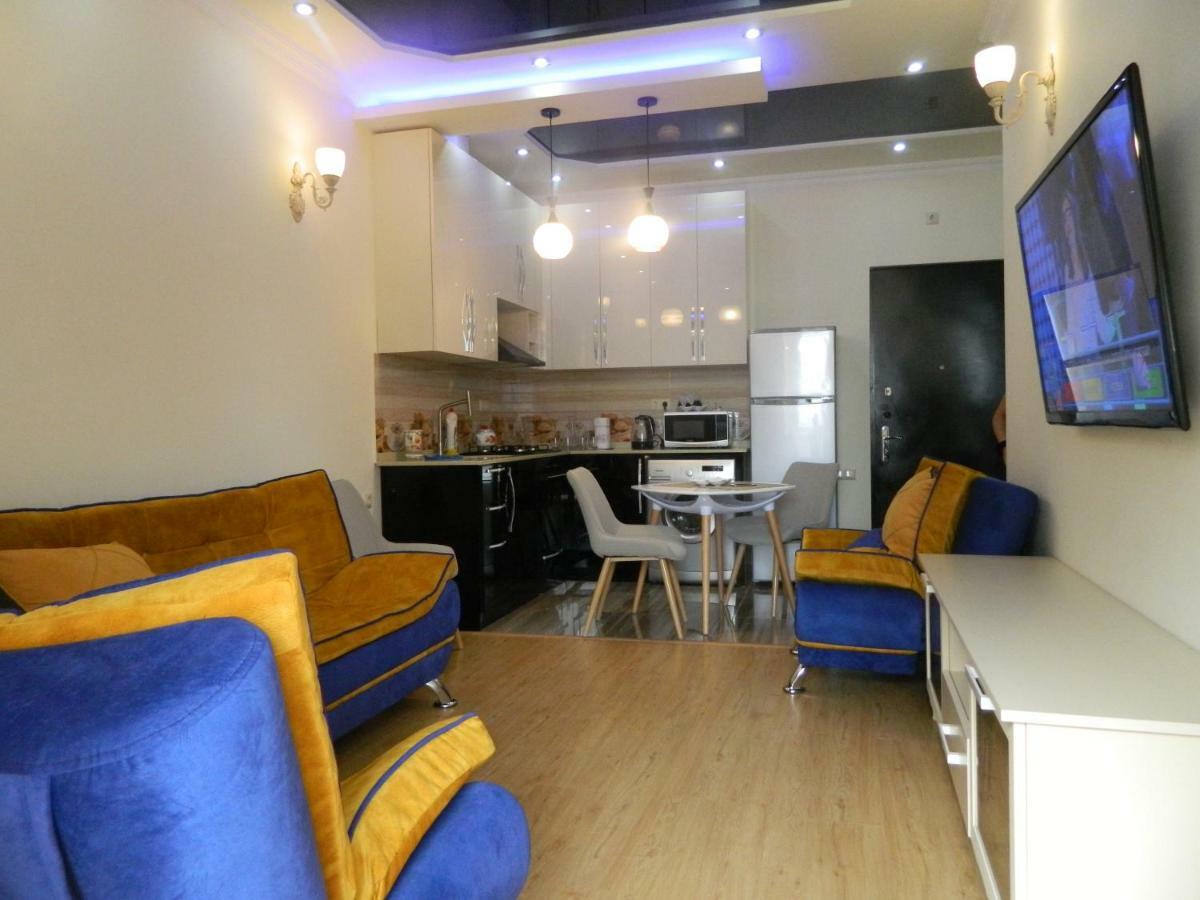 Chemi Saxli Apartment Батуми Экстерьер фото